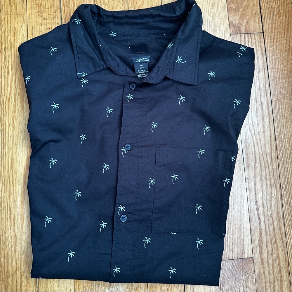 H&M Black Palm Tree Print Button Down Men Shirt Size L